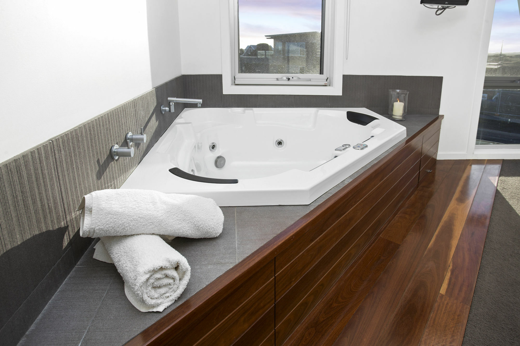 Tides Apartment *
